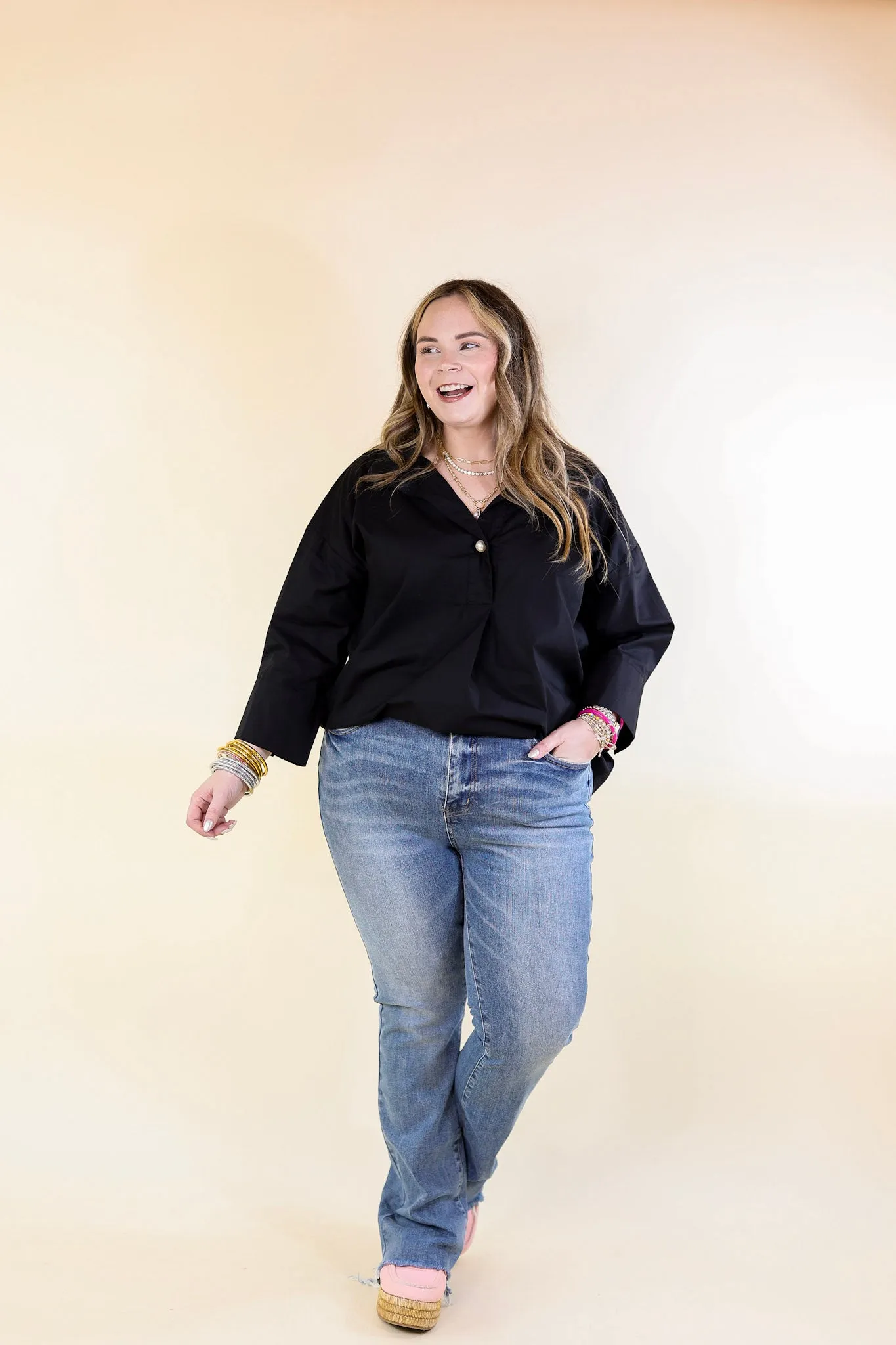 Coastal Breeze Collared Top with Pearl Buttons in Black