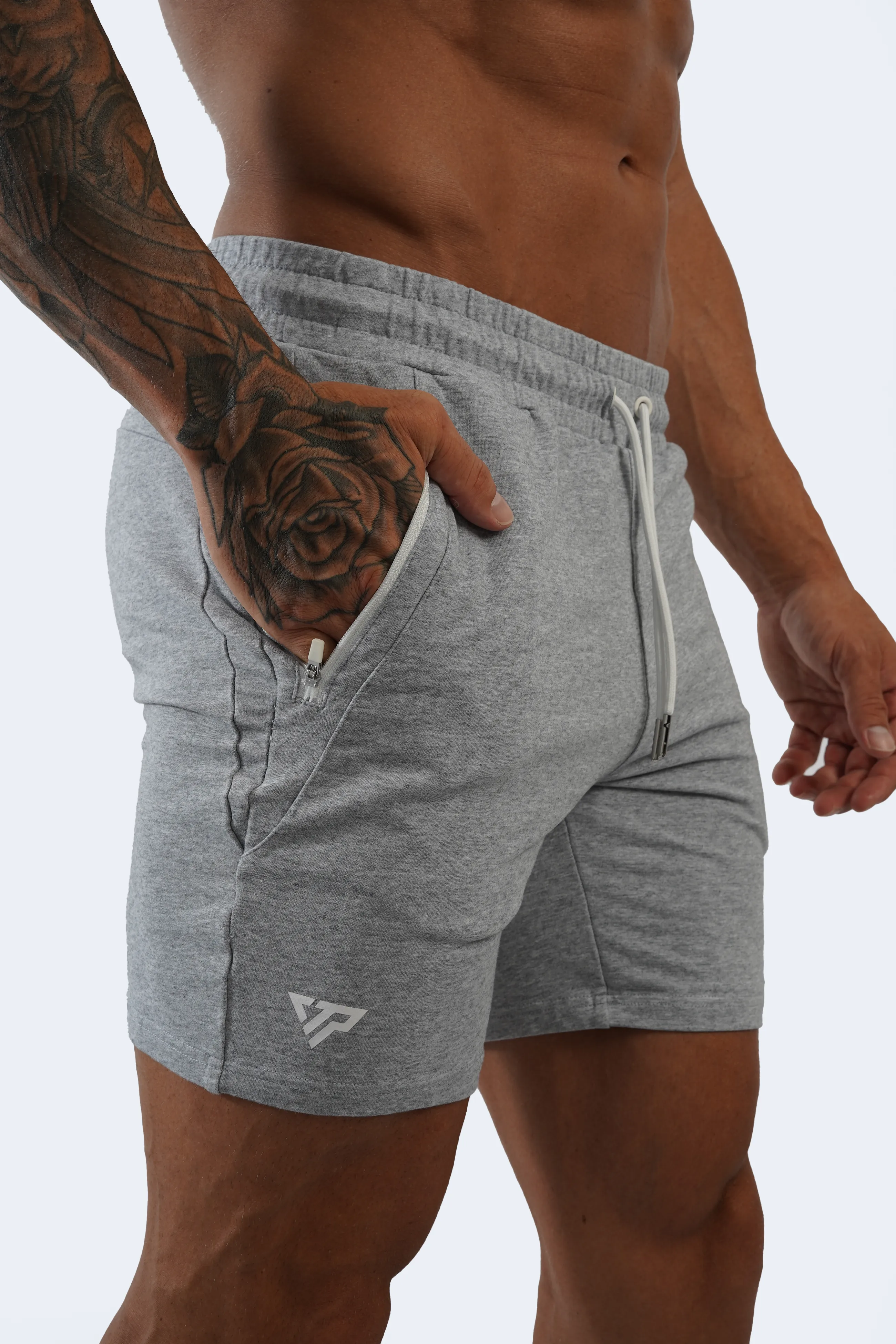 ESSENTIAL SHORTS 2.0 - LIGHT GREY