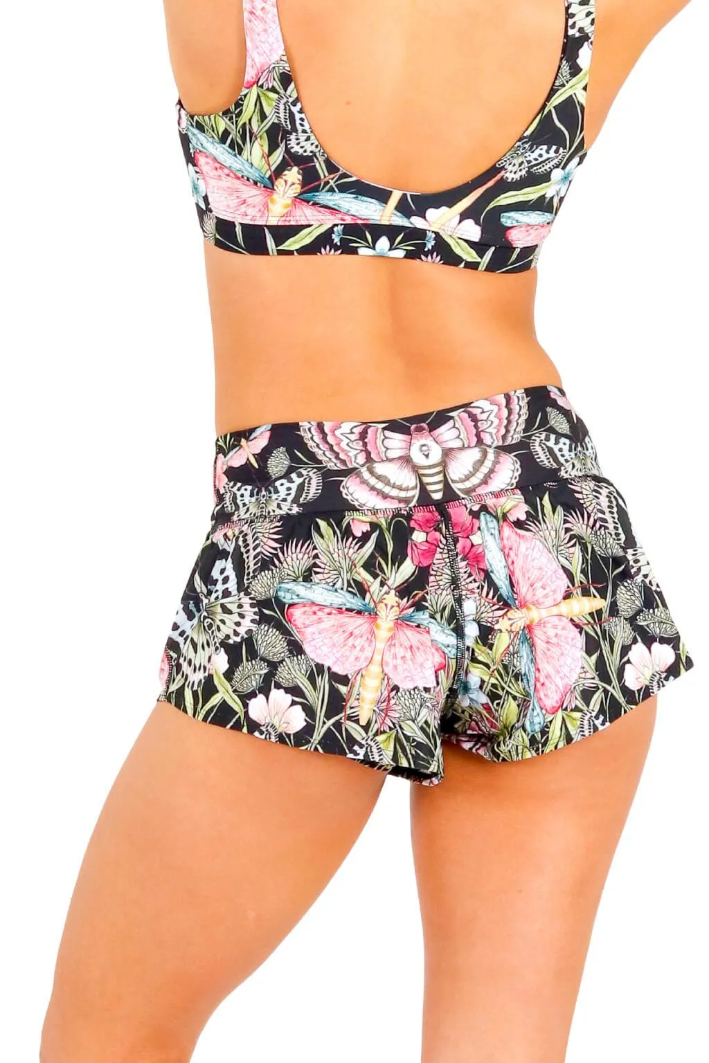 Flow Short in Pretty In Black