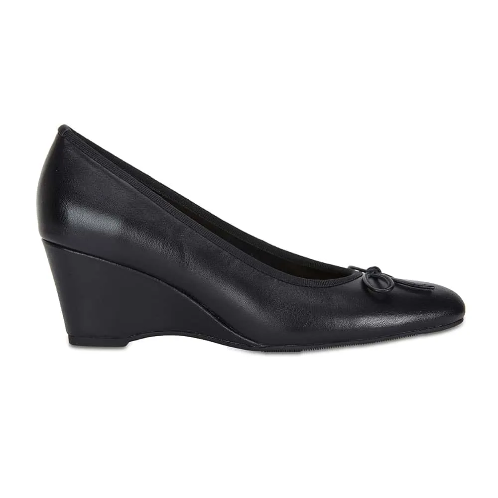 Manor Heel in Black Leather