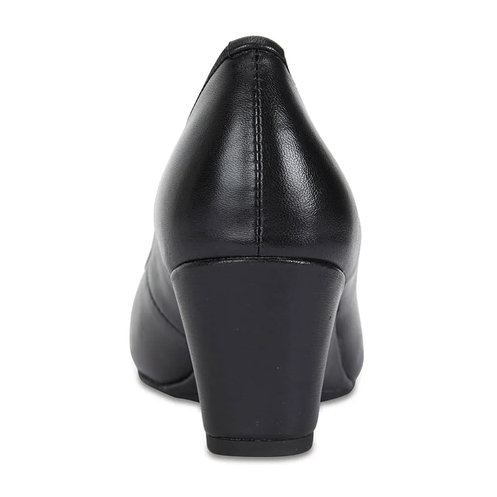 Manor Heel in Black Leather