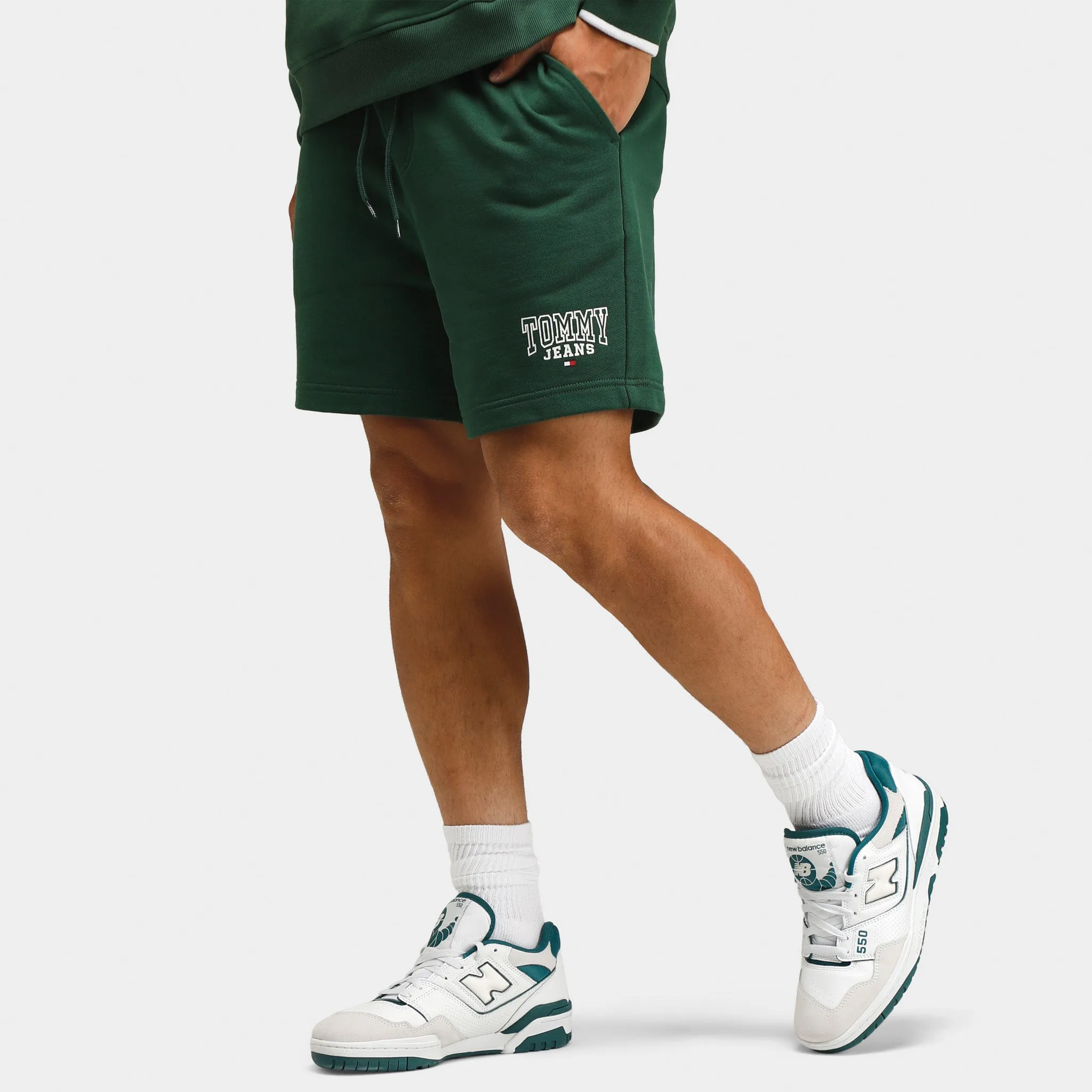 Tommy Jeans Collegiate Logo Sweat Shorts / Collegiate Green