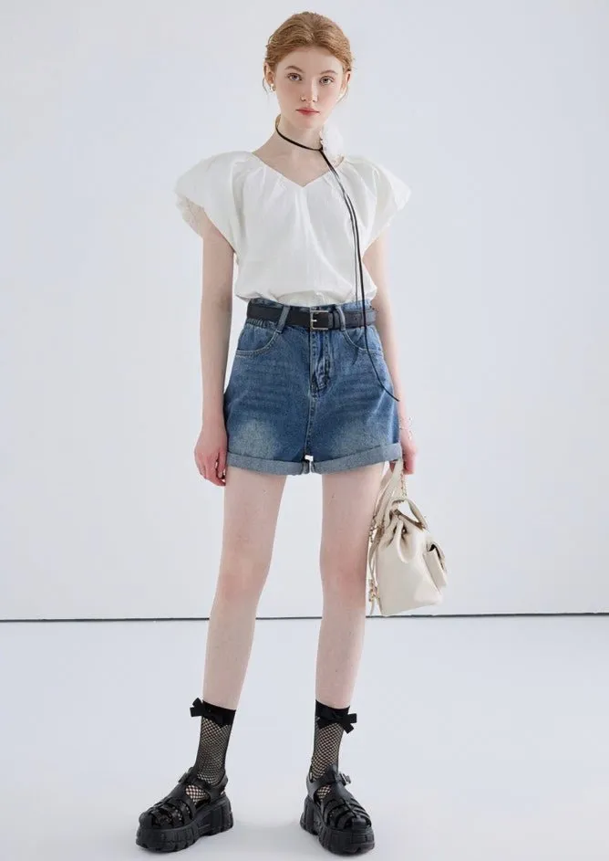 V-NECK PLEATED SLEEVELESS SHIRT