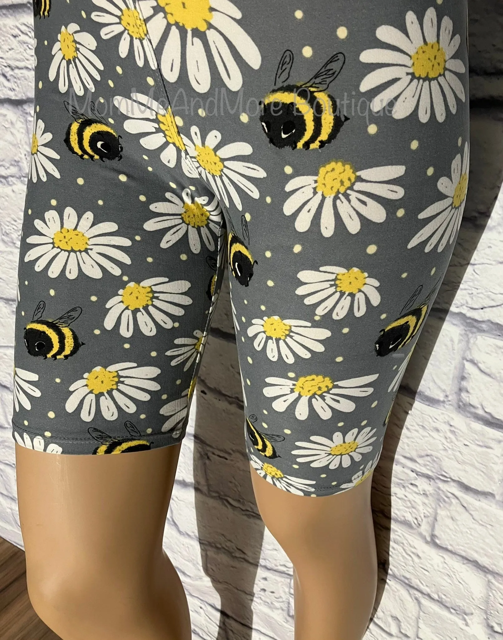 Womens Daisy Bee Biker Shorts Long Bermuda Shorts Gray/YellowSizes S-3xl